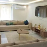 Elegant Duplex Avec Deux Piscines Et Une Vue Magnifique