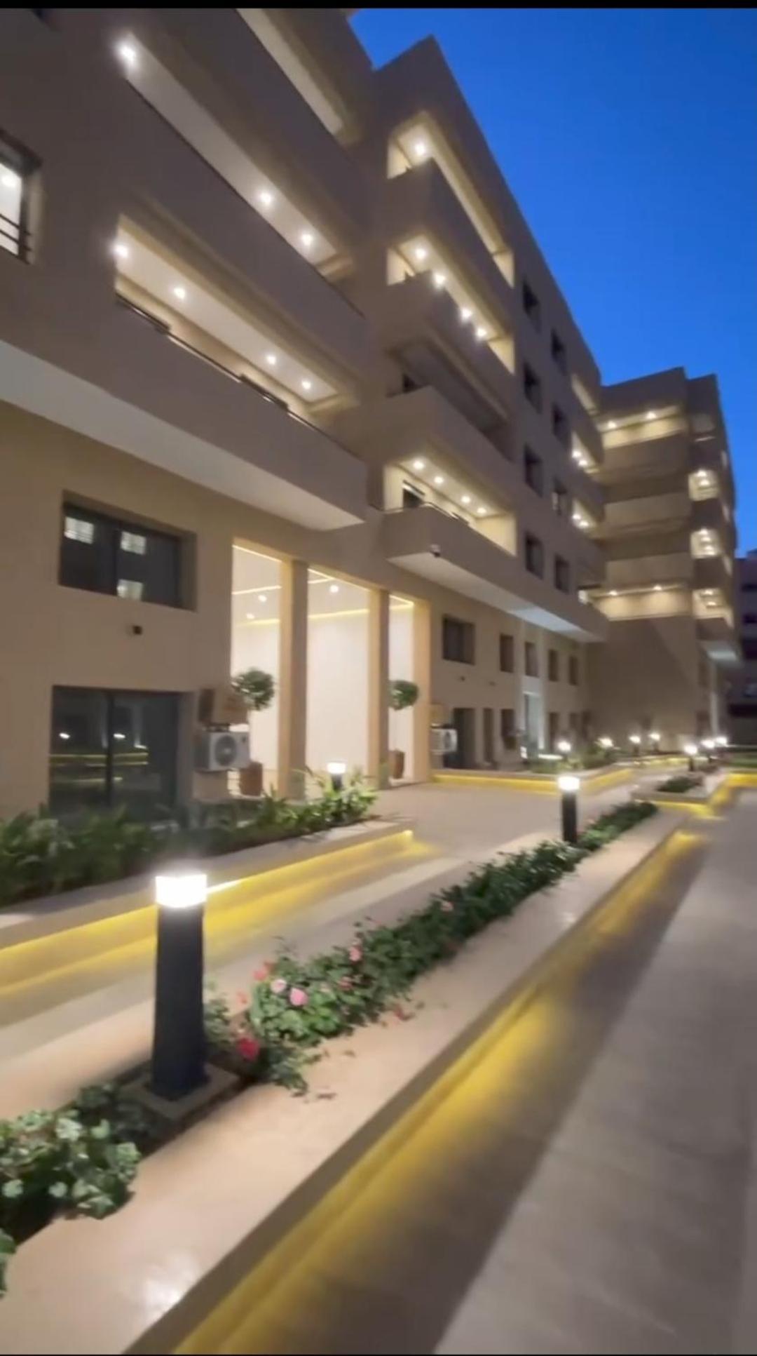 Elegant Duplex Avec Deux Piscines Et Vue Magnifique Appartement Marrakesh